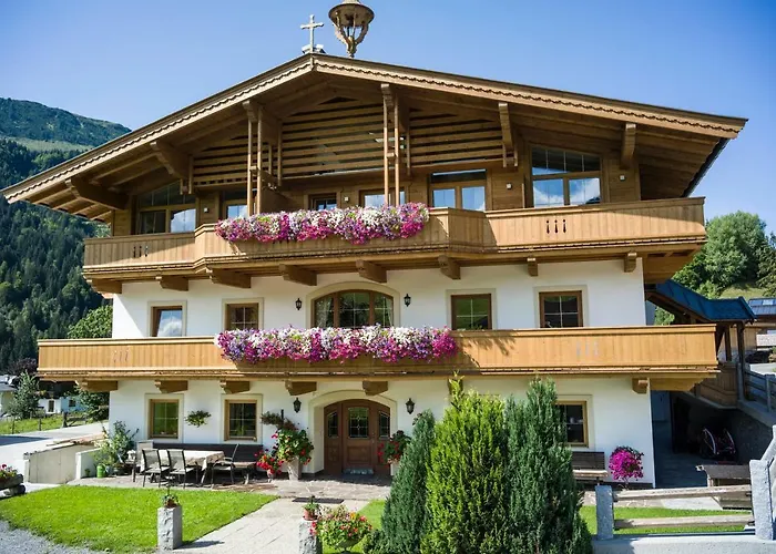 Beim Rohrer Kirchberg in Tirol