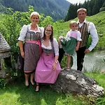 Beim Rohrer 아파트 *